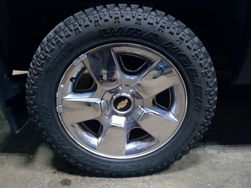 Rim Wheel 20x8-1/2 5 Spoke Covered Lug Nuts Fits 09-11 AVALANCHE 1500 1762470