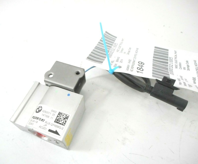 BMW i3 Refrigerant Control Shut Off Valve OEM 2014 14