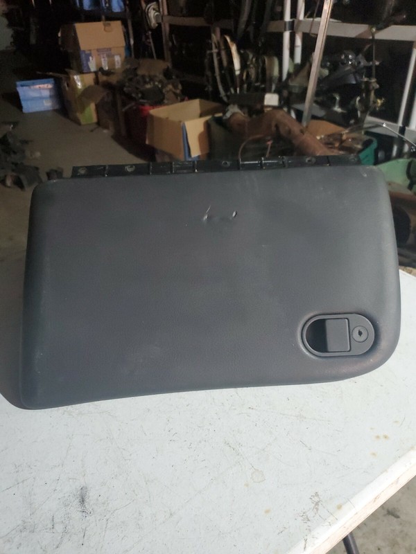 1997 1998 1999 2000 2001 2002 2003 PONTIAC GRAND PRIX Glove Box