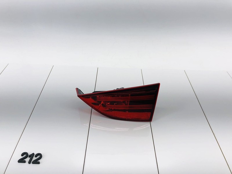 13-15 BMW X1 E84 REAR RIGHT PASSENGER SIDE INNER TAIL LIGHT BRAKE LAMP OEM