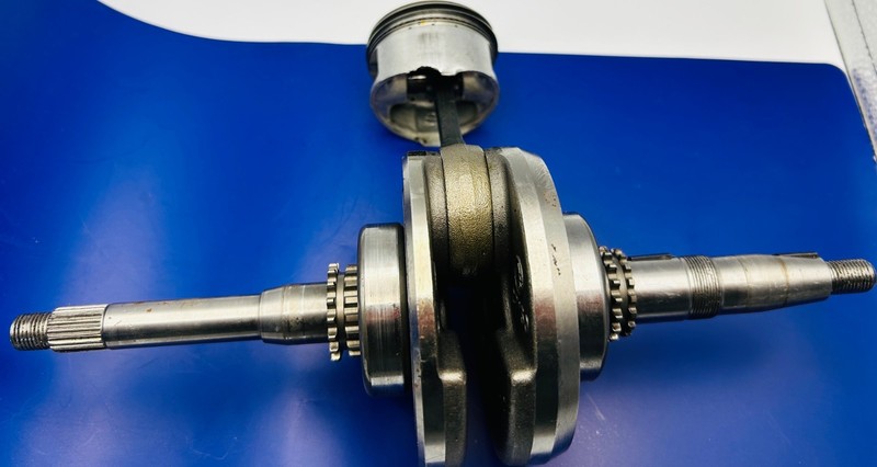 2008 Genuine Buddy Scooter 150 CC Engine Crank Shaft Piston Rod Crankshaft PGO