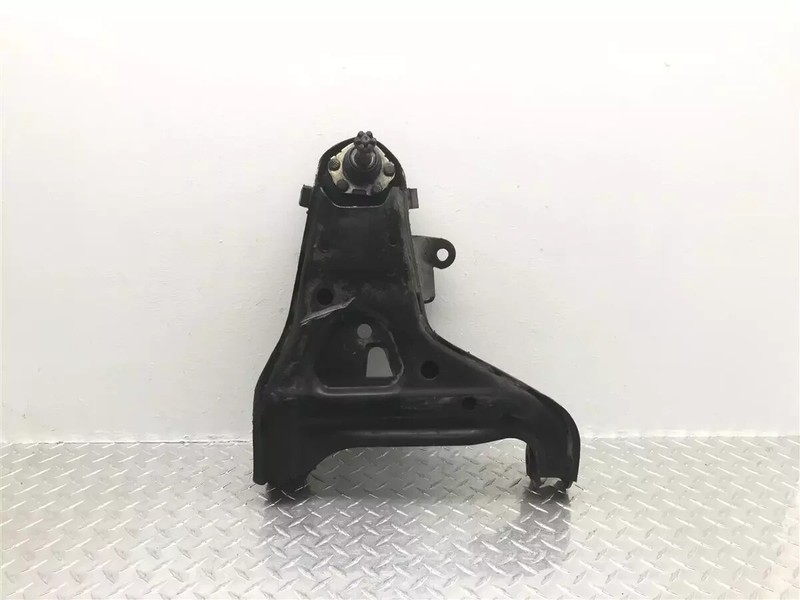 98-00 CHEVY S10 BLAZER 4X4 FRONT RIGHT PASSENGER LOWER CONTROL ARM OEM 15777768