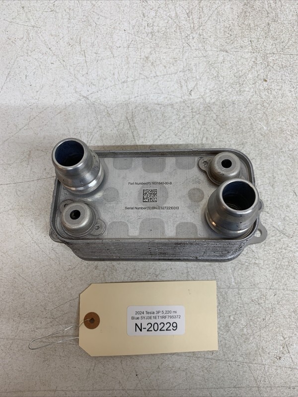 ⚡️24-25 Tesla Model 3 Rear Drive Unit Heat Exchanger 1631640-00-A OEM 20229 B88