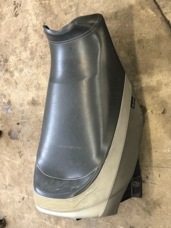 Ski-doo REV GSX 600 800 Seat Grey 510004592