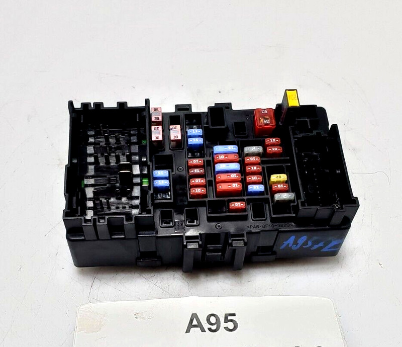 ✅ 16-20 OEM Cadillac Escalade Front Left Driver Side Fuse Junction Block Box