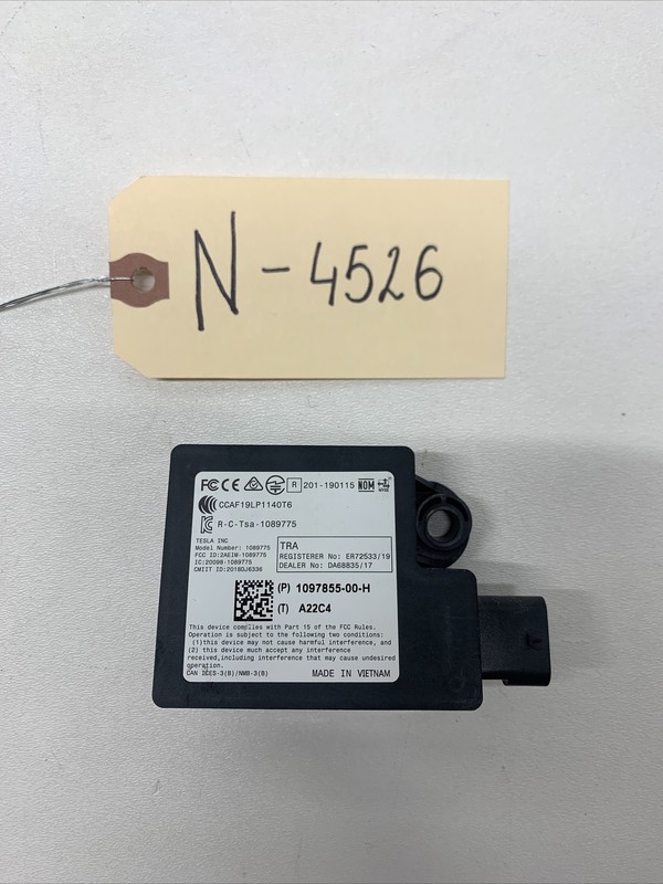 17-22 TESLA MODEL 3 REAR BUMPER BODY CONTROL MODULE UNIT 4526 B123