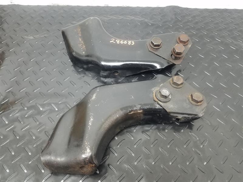 94-99 Chevrolet 1500 Pickup Front Bumper Mounting Brackets Pair OEM 15686152