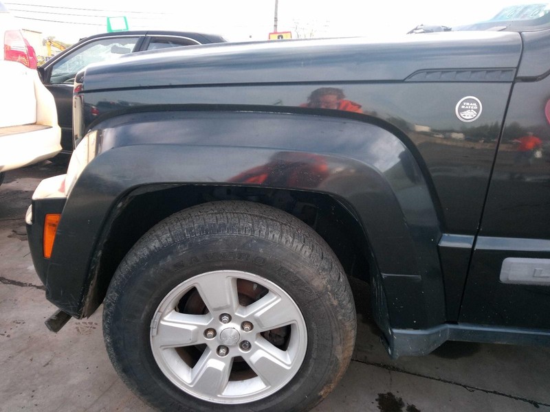 Used Rear Axle Assembly Rear fits: 2010 Jeep Liberty Limited 3.73 ratio Rear Gra
