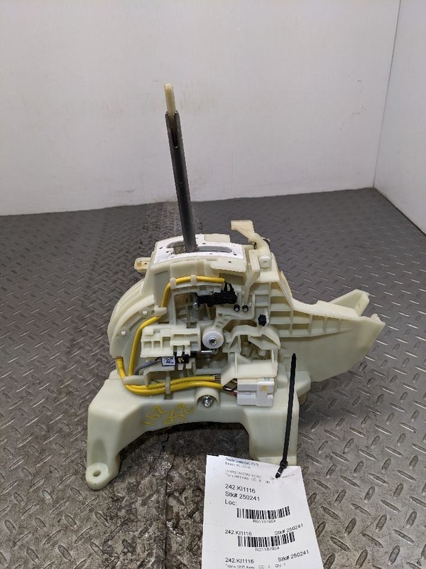 2011-2013 Kia Sorento Auto Trans Gear Shifter Shift Select Lever1187954