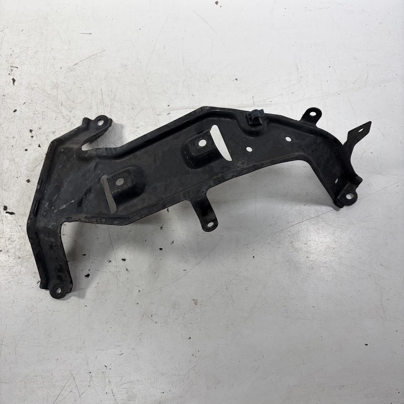 03-06 Honda Element Charcoal Canister EVAP Bracket 17358-SCV-A00 OEM
