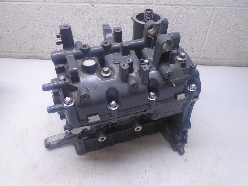 CA5 503664 Johnson Evinrude 25 HP Outboard Crankcase Cylinder Block