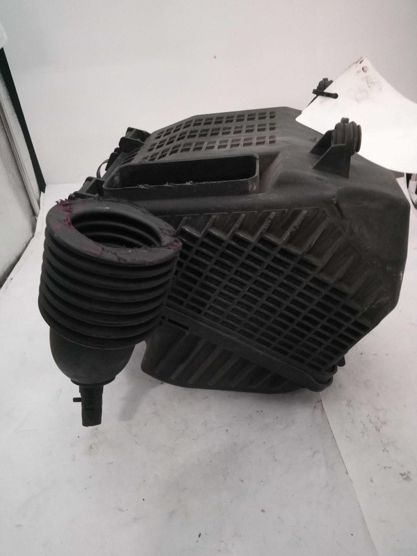 2015 Hyundai Santa Fe Air Cleaner Assembly OEM 2.4L Grey 123K Miles