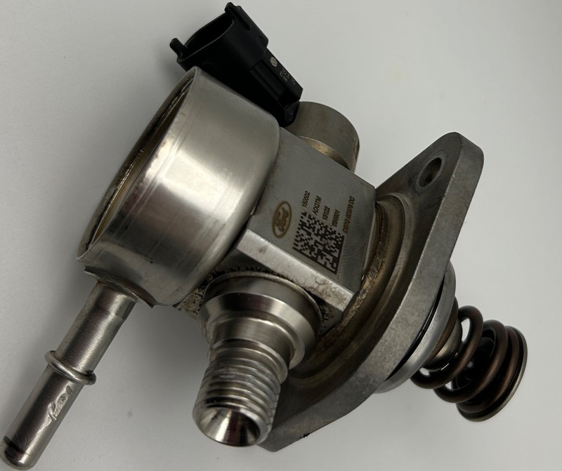2014 2015 2016 2017 Ford Fusion 1.5L High Pressure Fuel Pump OEM DS7G-9D376