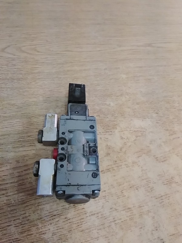 Bosch 0 820 022 986 Pneumatic Valve