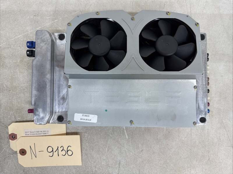 16-20 Tesla S FSD HW3 Autopoilot Computer 1655000-70-I N-9136 U1