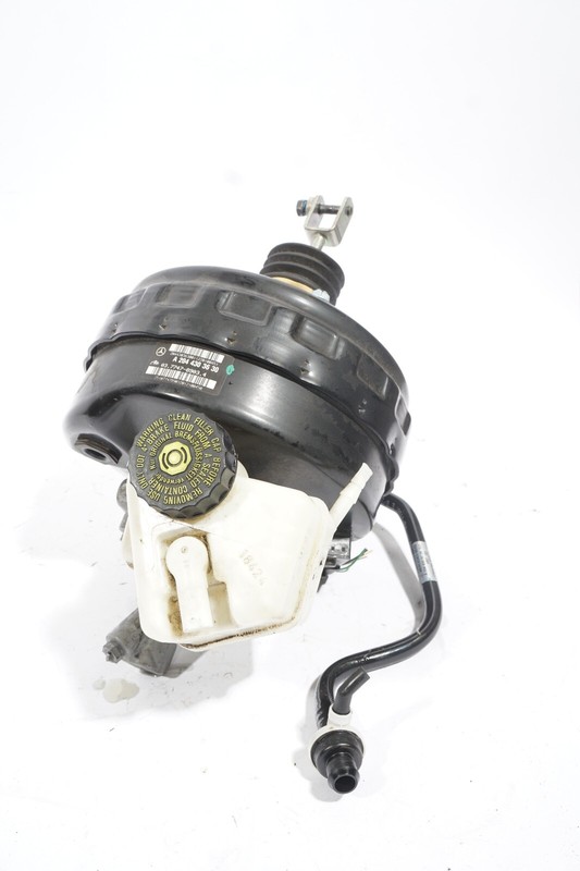 08 - 14 MERCEDES W204 C300 BRAKE BOOSTERMASTER CYLINDER RESERVOIR Vacuum Line