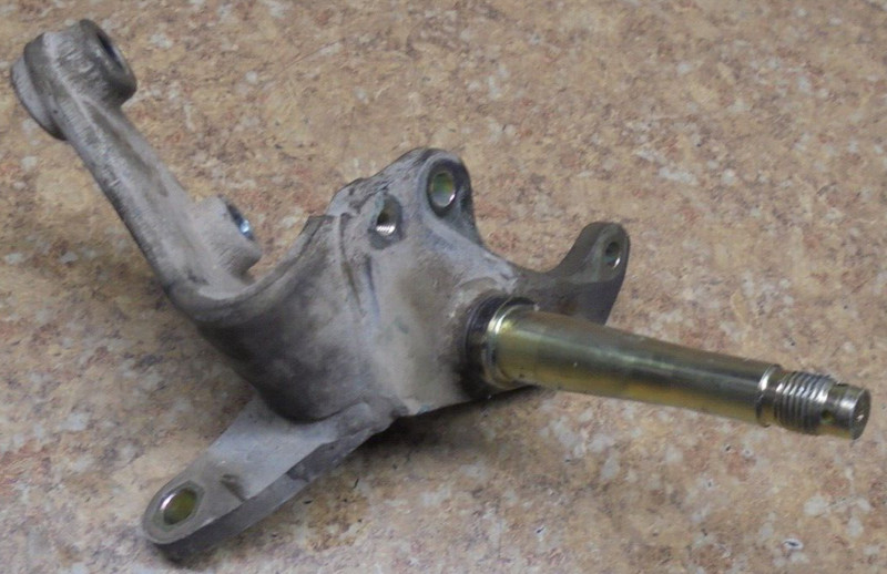 2002 Yamaha ATV Bear Tracker YFM250 YFM 250 Right Front Wheel Axle Spindle Hub