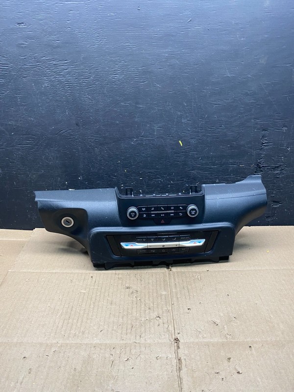 2020 to 2023 FordExplorer Radio Climate Control Panel Trim L5375 PS