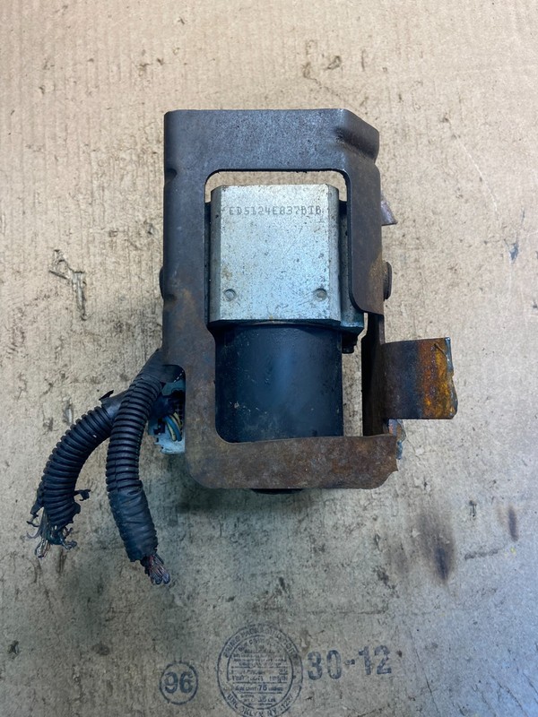 2003 - 2005 Chevrolet Silverado GMC Sierra ABS Anti-Lock Brake Module Z8900 DG