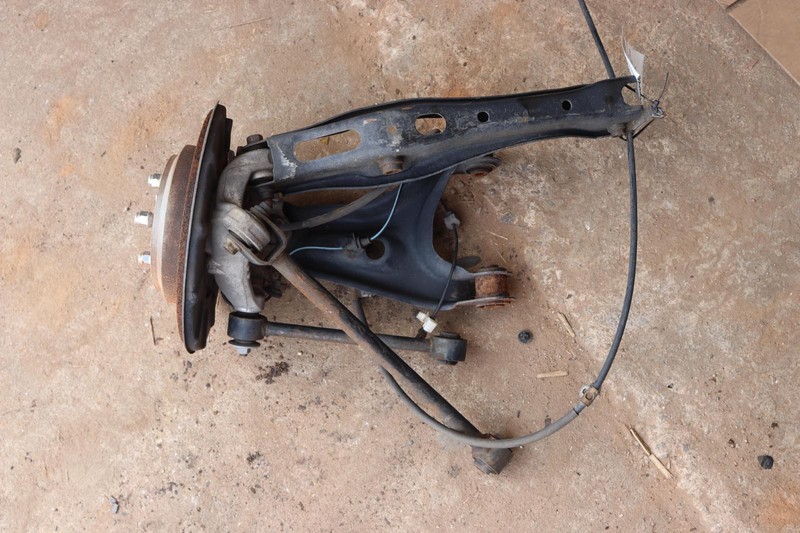 2014-2016 ACURA MDX AWD REAR LEFT SPINDLE KNUCKLE WHEEL HUB W/ CONTROL ARMS OEM