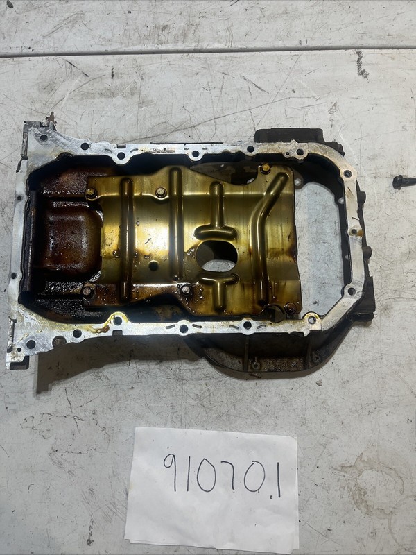 Upper Engine Oil Pan From 2004 Lexus RX3303.3 121110A040