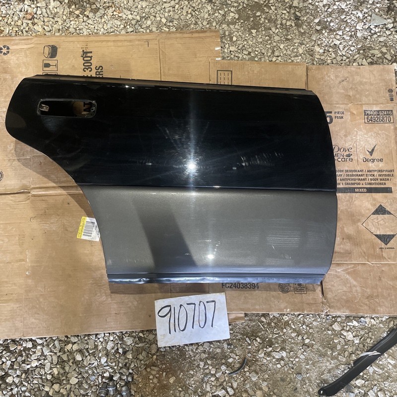 1997-2001 Lexus ES300 Rear Right Side Door Shell Black/Gray OEM
