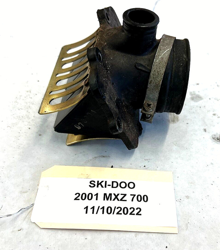 Ski-doo MXZ 700 Intake Socket and boot PERFECT! OEM Ski-doo 2001 model 420867873
