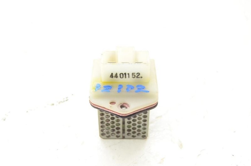 1994-1995 Nissan Truck Hardbody 2wd Blower Motor Resistor