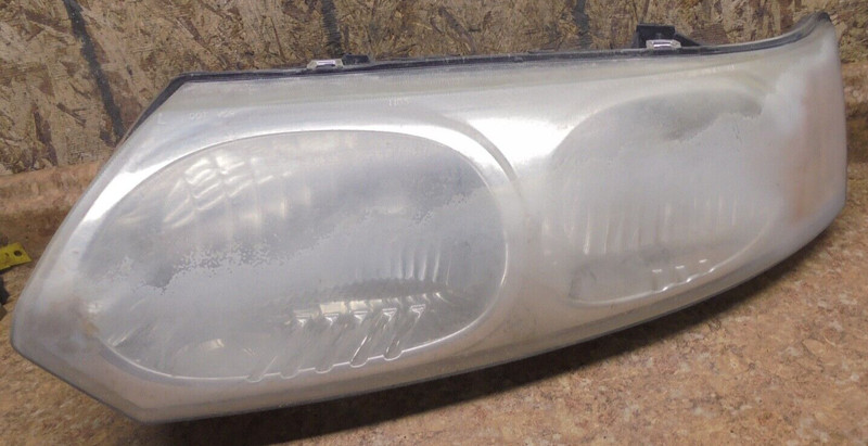 2003 Saturn Ion Left Front Driver Side Headlight Head Light Lens 2004 2005 2006