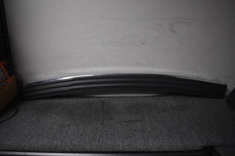 2015-2018 GMC YUKON REAR BUMPER TRIM MOLDING FACTORY OEM