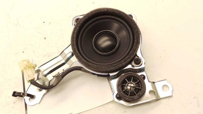 07-10 11 12 LEXUS LS460 MARK LEVINSON PASSENGER REAR QUARTER SPEAKER ASSEMBLY
