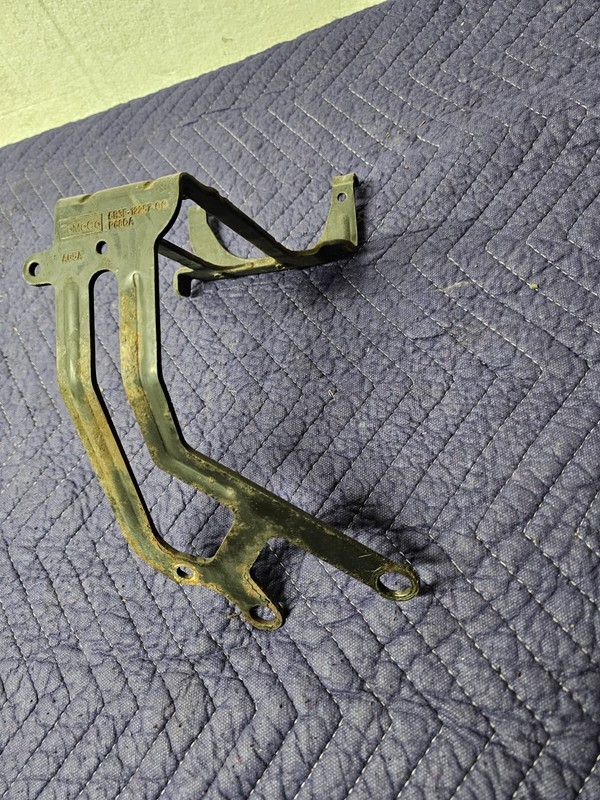 USED 2005 FORD MUSTANG 4.0L BRACKET