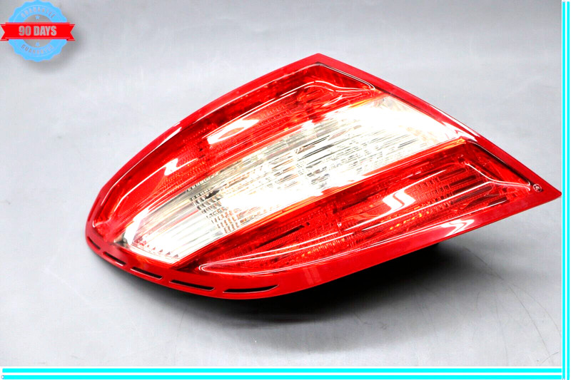 08-11 Mercedes W204 C300 C350 Tail Light Lamp Left Driver Side 2048200164 Oem