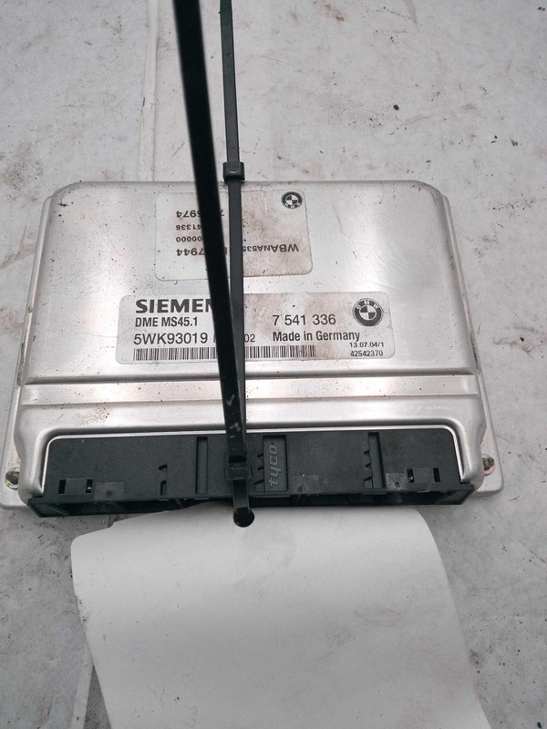 Used Engine Control Module (ECM) fits: 2004 Bmw 525I Electronic Control Module M