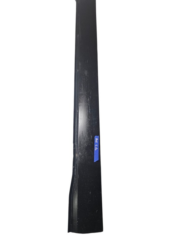84-96 Corvette C4 Right Hand Passenger Rocker Panel Trim Molding Rh Oem