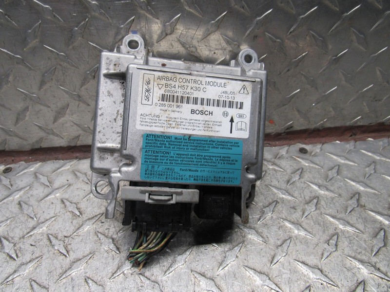 07 0809 MAZDA 3 CHASSIC CONTROL MODULE 8S4 H57 K30 C