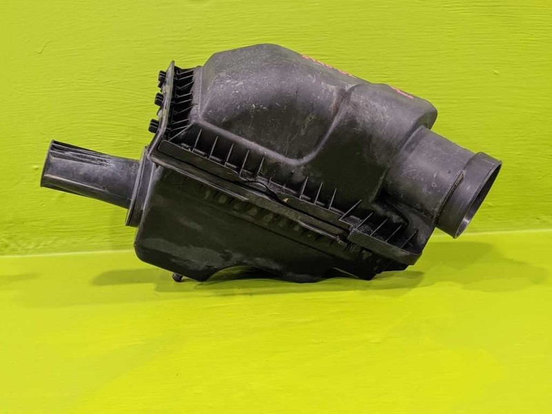 09 10 MKS AIR CLEANER BOX OEM 3790-62