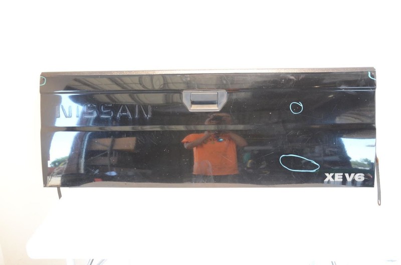 86-97 Nissan Pickup D21 6 Cylinder 4WD Black Rear Tailgate Assembly