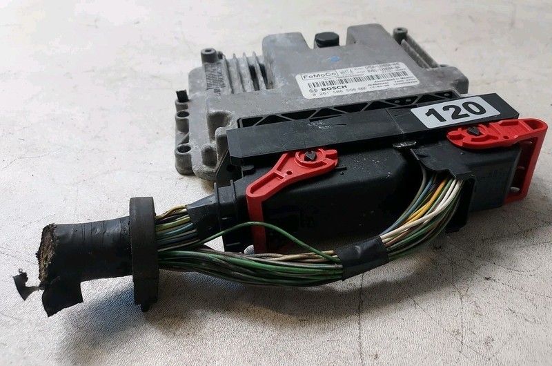 2012 2013 Ford Focus 2.0L CM5A-12A650-AHE Engine Control Module Unit Ecm I70 043
