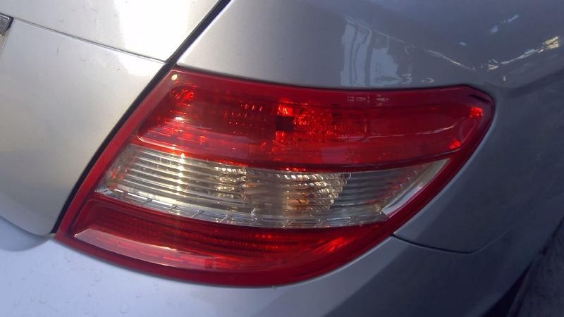 Tail Light Assembly MERCEDES C300 Right 08 09 10 11