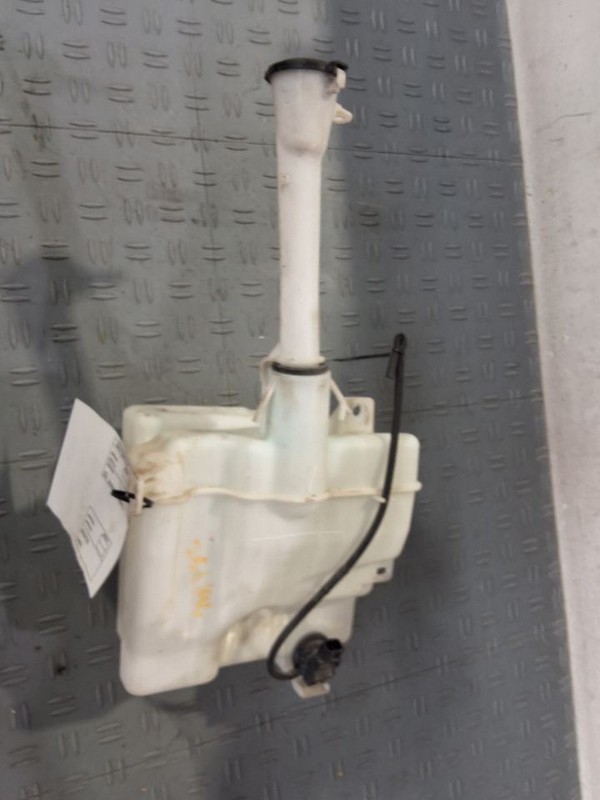 Wash Reservoir Sedan Canada Market Fits 14-19 COROLLA 3559003