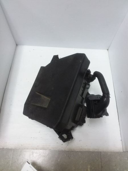 Fuse Junction Box Engine Canada Market Fits 09-14 MATRIX 1139244
