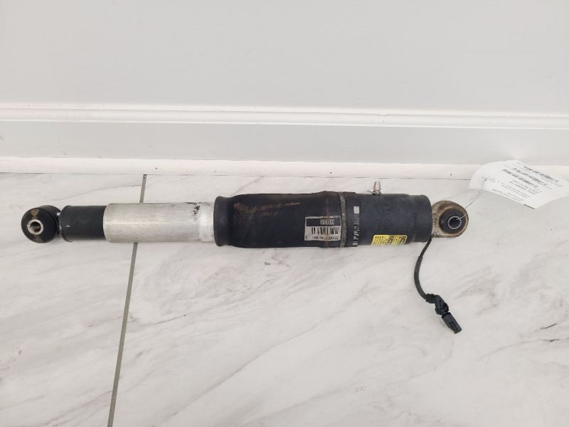 YUKON 2016 Shock Absorber 571398