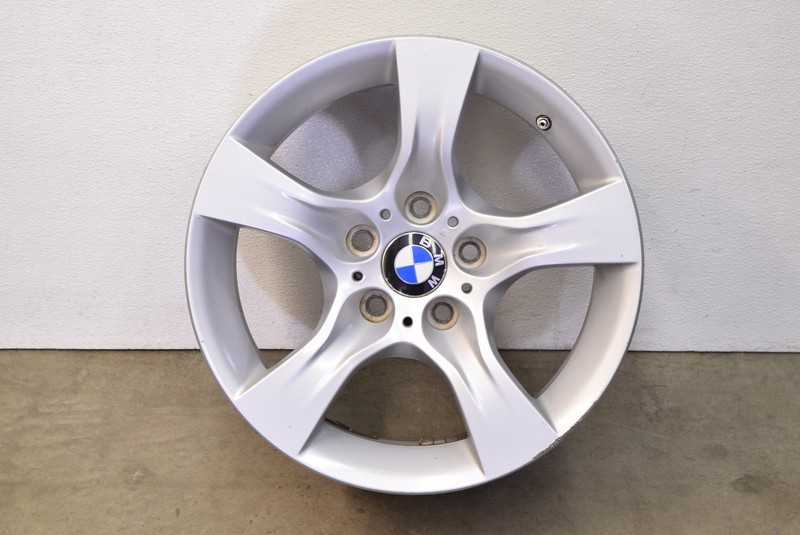 BMW 5 Spoke Wheel Rim Star Spoke 339 17" 17x8" ET34 3 Series E9x Oem 2007-2013