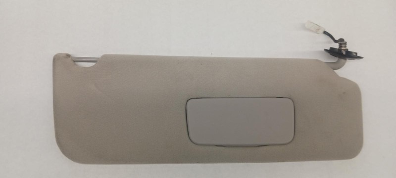 07-'10 TOYOTA SIENNA RIght Passenger Sun visor illuminated OEM 1 Year Warranty!