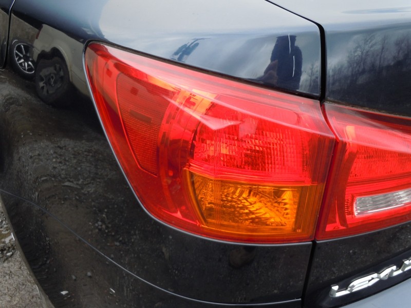 2006-2008 Lexus IS250 IS350 Quarter Panel Mounted Tail Light Driver Left