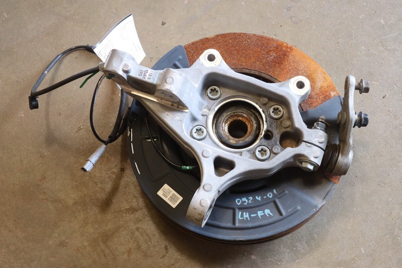 2020-2023 HYUNDAI PALISADE FWD FRONT LEFT DRIVER SPINDLE KNUCKLE WHEEL HUB OEM