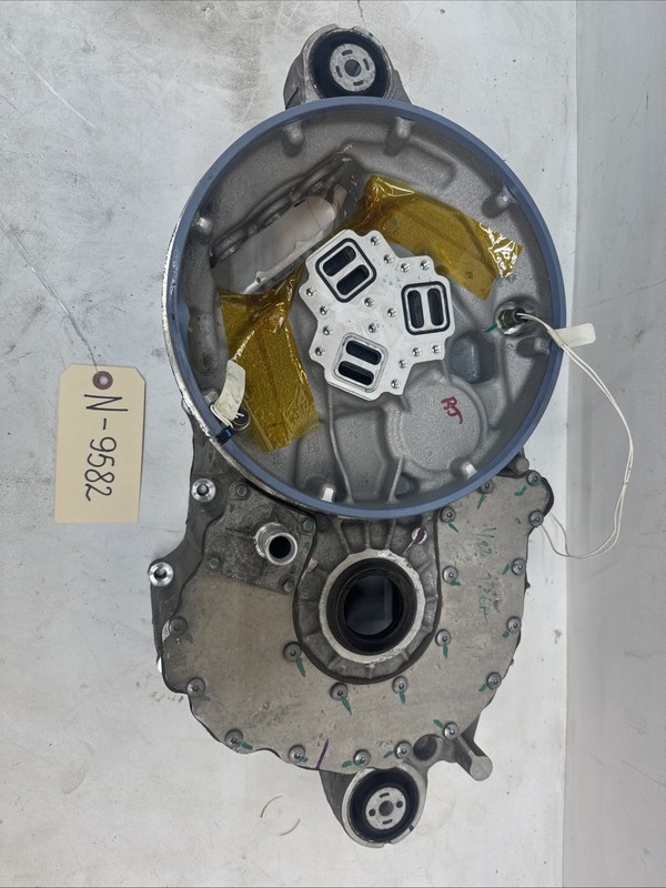 12-20 TESLA MODEL S X LDU LARGE REAR MOTOR DRIVEUNIT DRIVE GEARBOX CASE N-9582