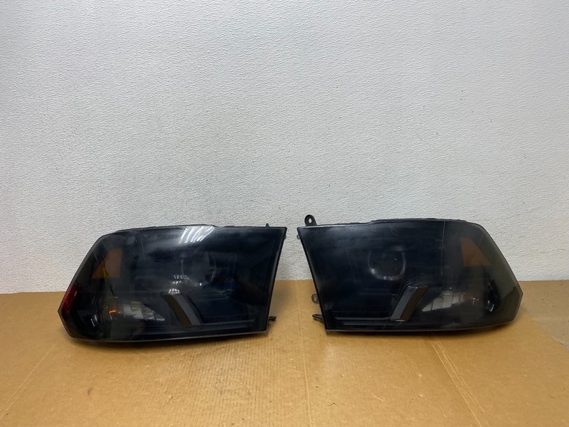 2009 to 2012 Ram 1500 2500 Left+Right Halogen Headlights ad9161 DG