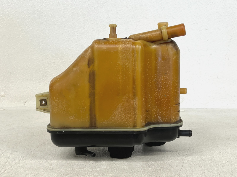 ⭐14-24 MASERATI QUATTROPORTE COOLANT EXPANSION RESERVOIR TANK OEM LOT2638